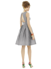 Load image into Gallery viewer, Alfred Sung D679